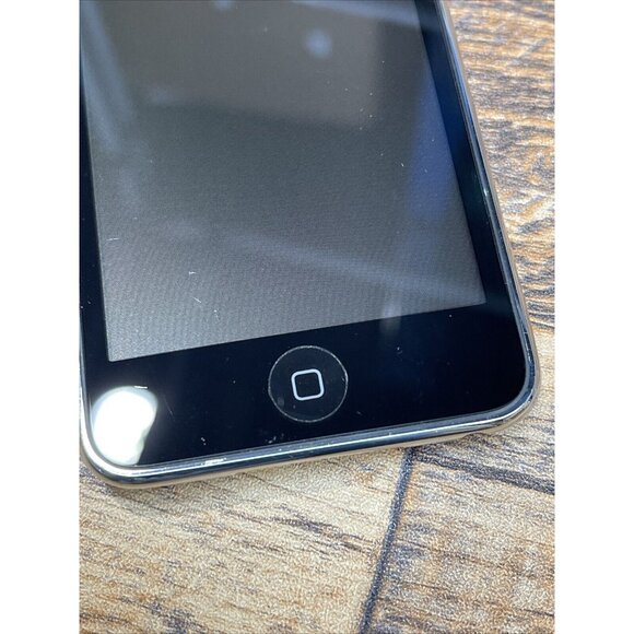 Apple iPod Touch (2nd Generation) 16GB Model:A1288 W/ Bundle Cable & Adapter - Picture 4 of 5